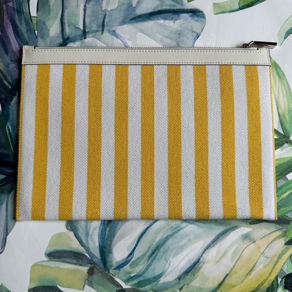 Kate Spade pouch - Picture 2 of 3